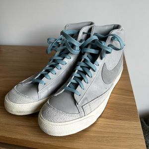 Nike high top blazer sneaker size 12